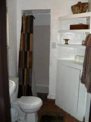BLee/Cabin1bathroomnewest.JPG