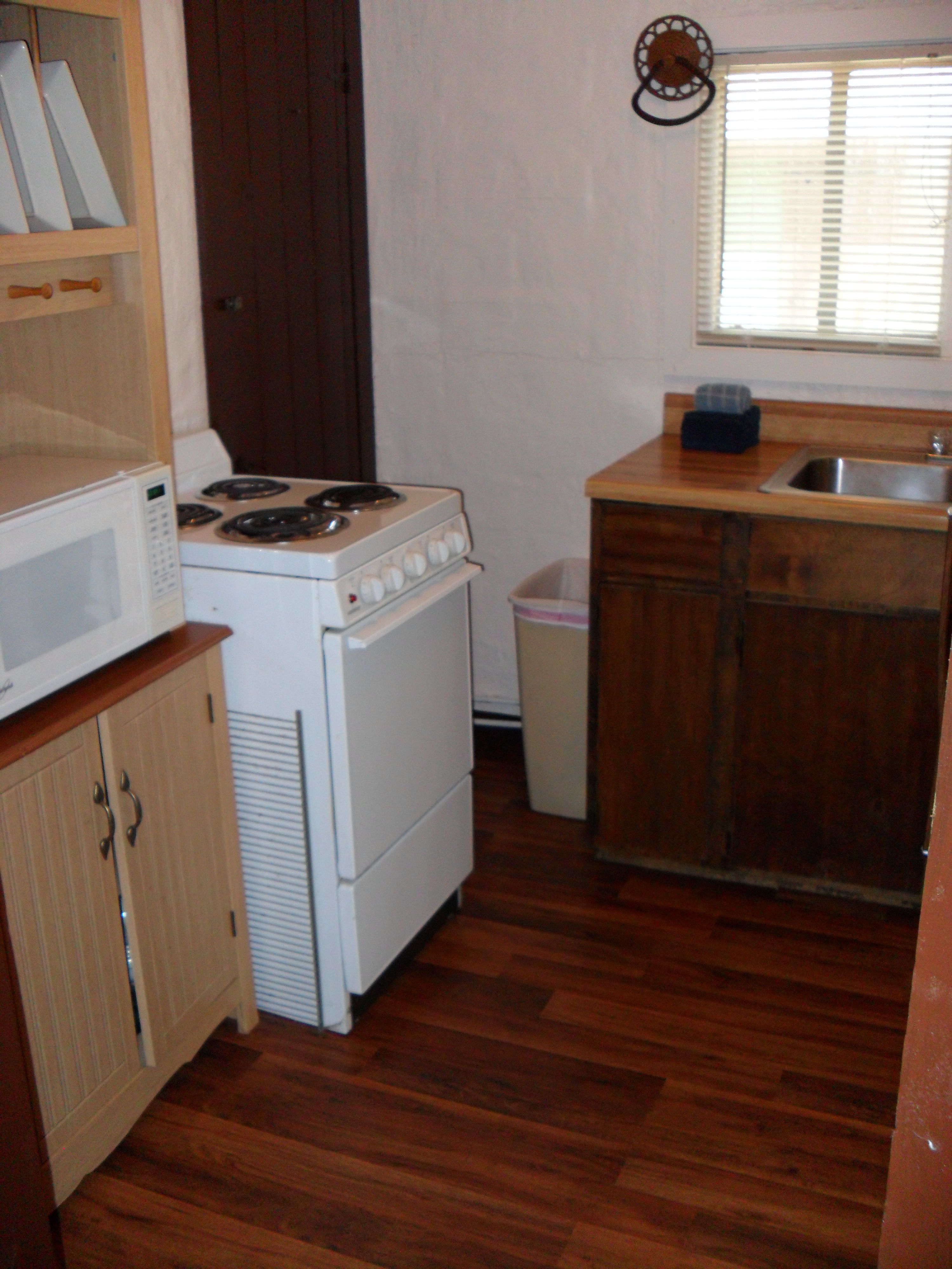 BLee/Kitchennew.JPG